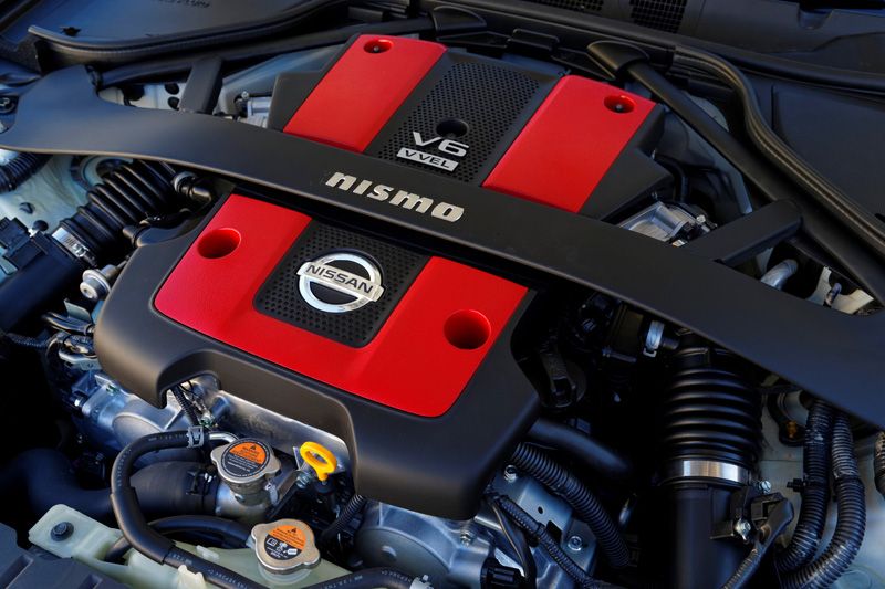 Contacto Nissan 370Z Nismo 2013