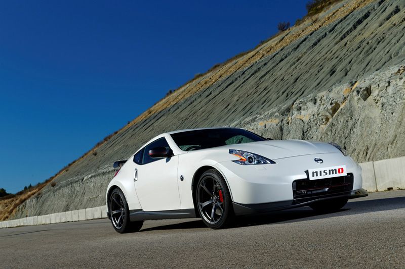 Contacto Nissan 370Z Nismo 2013