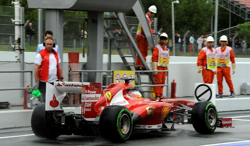 GP España: Alonso marca el mejor tiempo en los libres 1