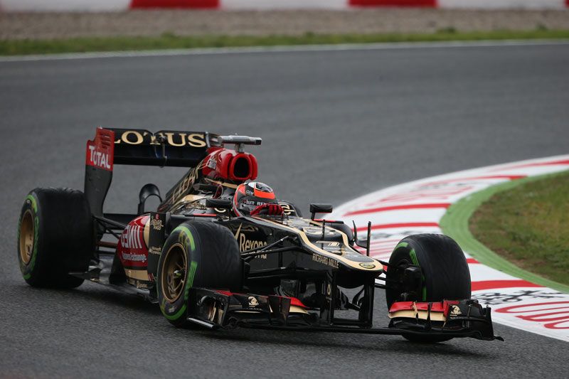 GP España: Alonso marca el mejor tiempo en los libres 1