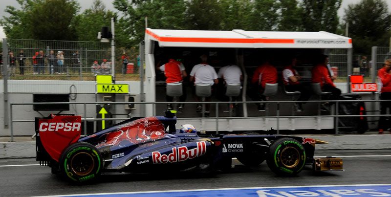 GP España: Alonso marca el mejor tiempo en los libres 1