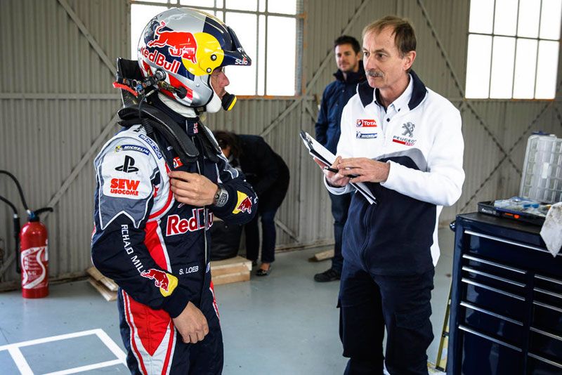 Sébastien Loeb y el Peugeot 208 T16 Pikes Peak