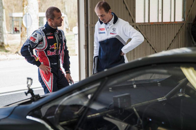 Sébastien Loeb y el Peugeot 208 T16 Pikes Peak