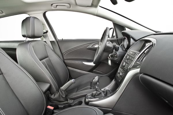 Prueba: Opel Astra Sedan 1.7 CDTI