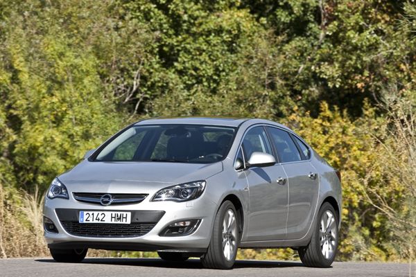 Prueba: Opel Astra Sedan 1.7 CDTI