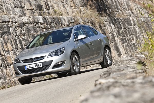 Prueba: Opel Astra Sedan 1.7 CDTI