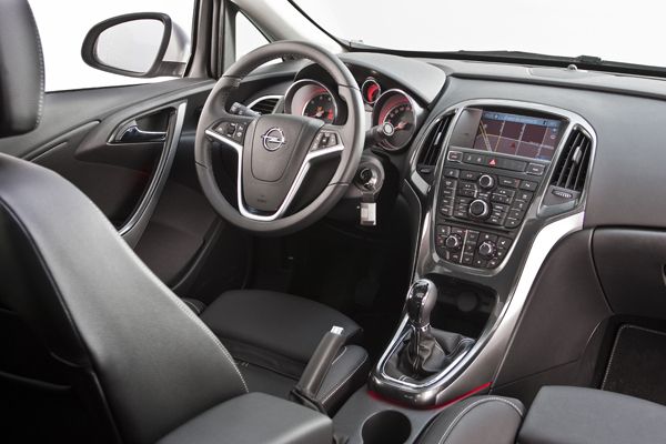 Prueba: Opel Astra Sedan 1.7 CDTI