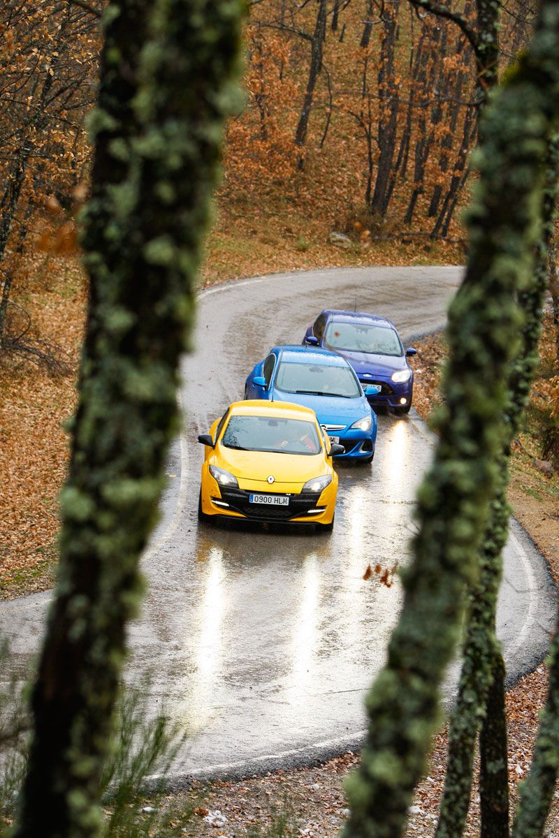 Comparativa: Ford Focus ST vs Opel Astra OPC y Renault Mégane RS CUP