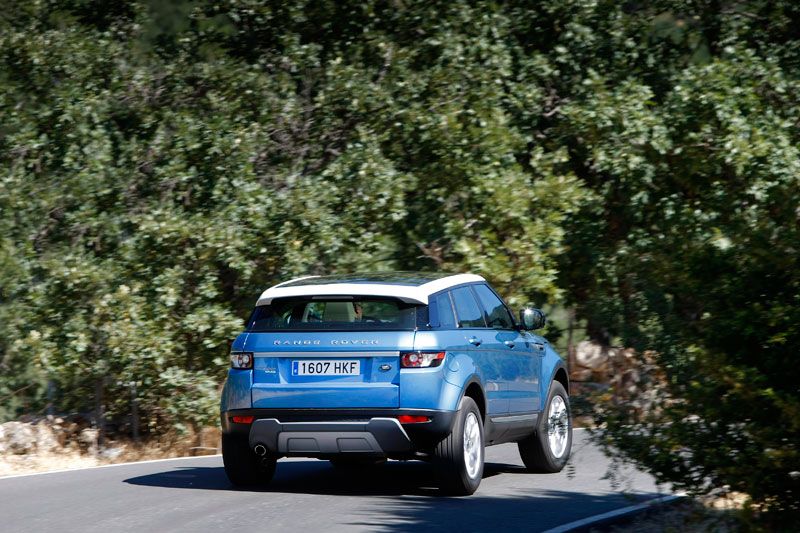 Comparativa: Range Rover Evoque eD4 Pure 2WD vs Audi Q3 2.0 TDI 4x2