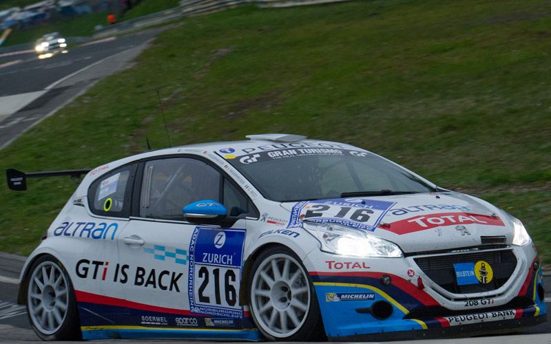 Triplete de Peugeot en las 24 Horas de Nürburgring
