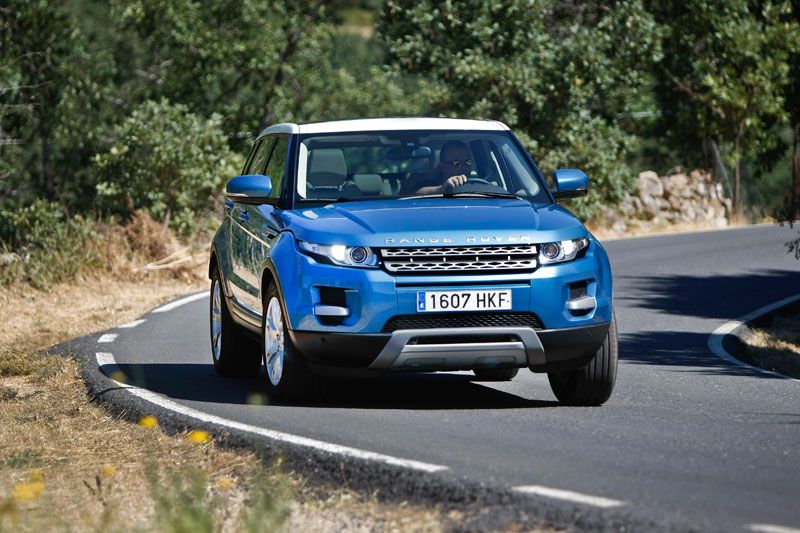 Comparativa: Range Rover Evoque eD4 Pure 2WD vs Audi Q3 2.0 TDI 4x2