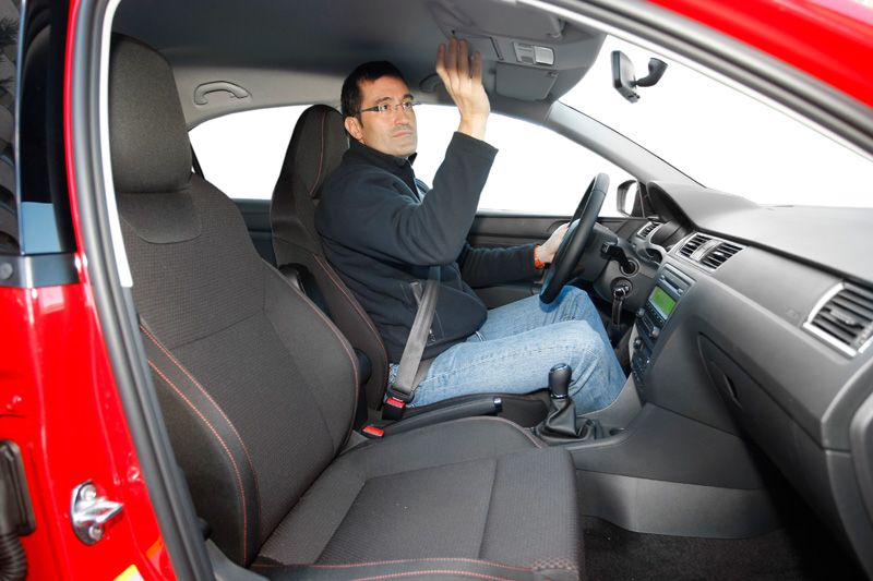 Opel Astra Sedán 1.7 CDTI vs Skoda Rapid 1.6 TDI