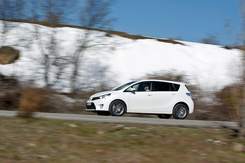 Duelo monovolumen: VW Touran vs Toyota Verso