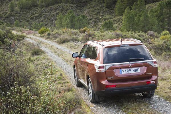 Prueba: Mitsubishi Outlander 220 DI, entre práctico y divertido