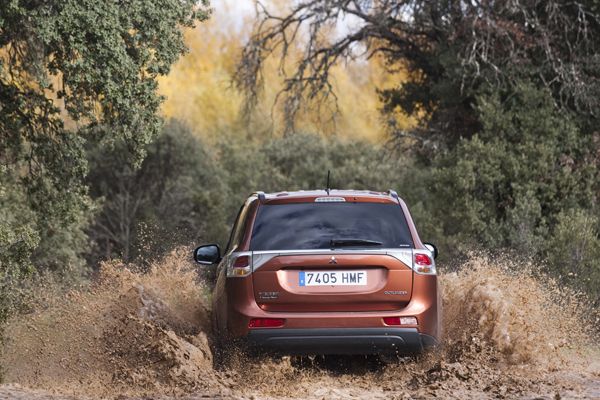 Prueba: Mitsubishi Outlander 220 DI, entre práctico y divertido