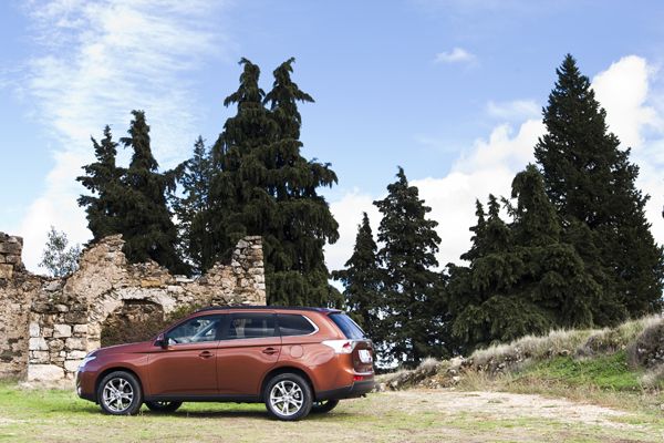 Prueba: Mitsubishi Outlander 220 DI, entre práctico y divertido