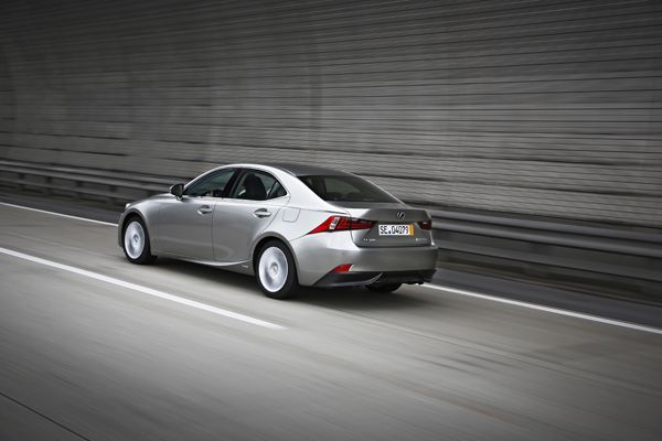 Lexus IS 300h