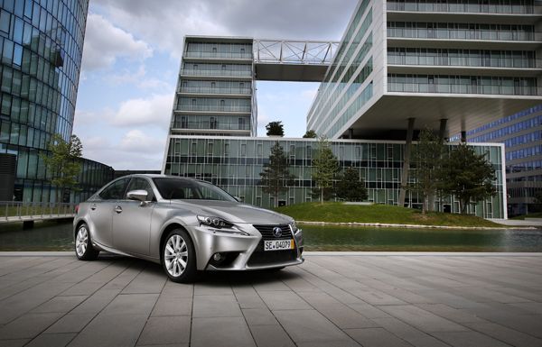 Lexus IS 300h
