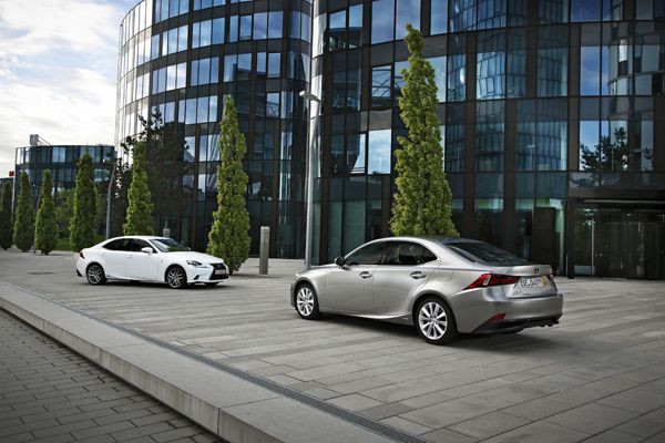 Lexus IS 300h