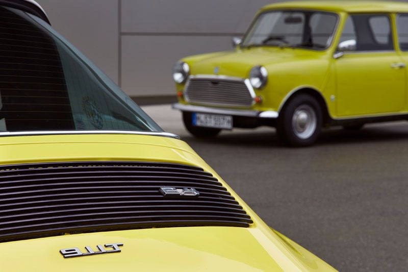 El Mini Classic felicita al Porsche 911