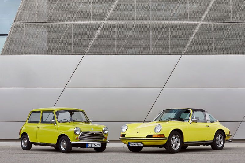 El Mini Classic felicita al Porsche 911