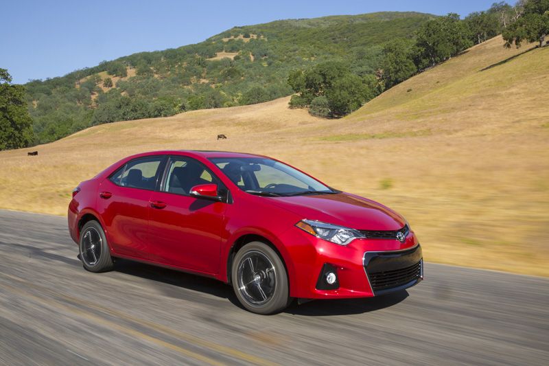 Toyota Corolla Sedán 2014, ahora más agresivo