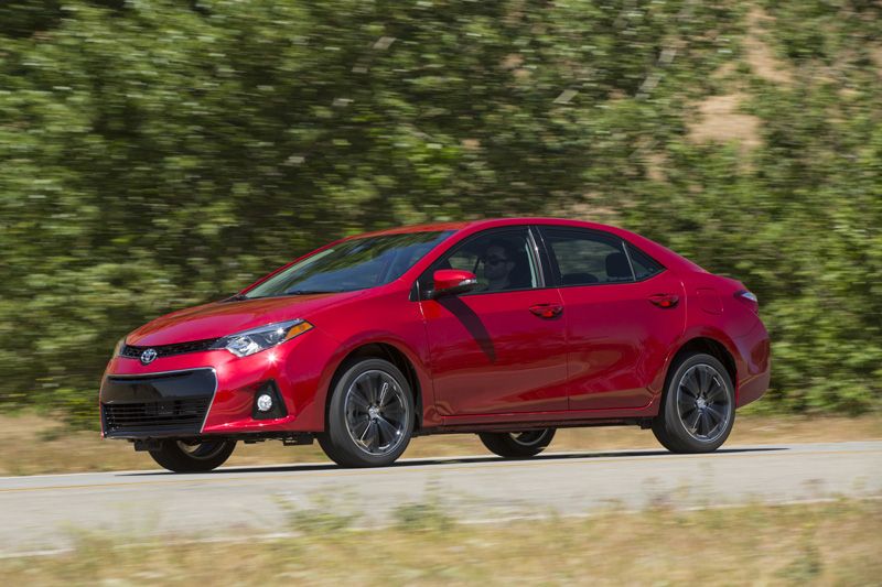 Toyota Corolla Sedán 2014, ahora más agresivo