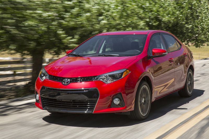 Toyota Corolla Sedán 2014, ahora más agresivo