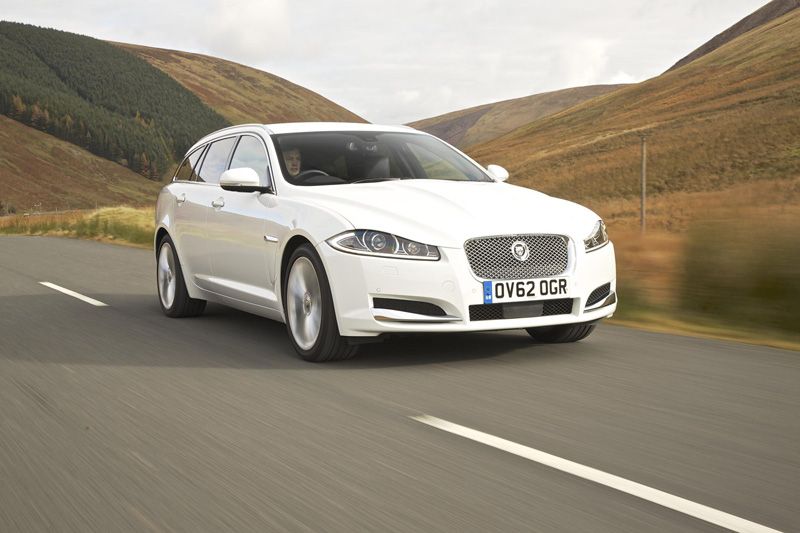 Jaguar XF 2014, lujo y eficiencia