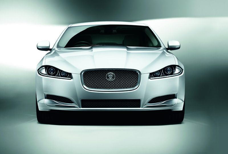 Jaguar XF 2014, lujo y eficiencia