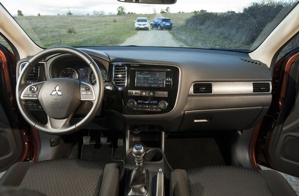 Comparativa: Honda CR-V vs Mazda CX-5 y Mitsubishi Outlander
