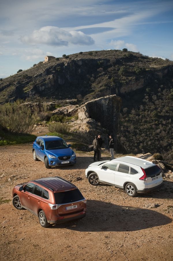 Comparativa: Honda CR-V vs Mazda CX-5 y Mitsubishi Outlander