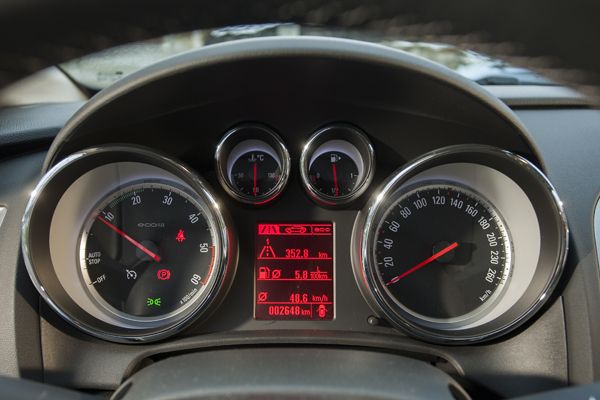 Comparativa: Opel Astra vs Toyota Auris y Renault Mégane