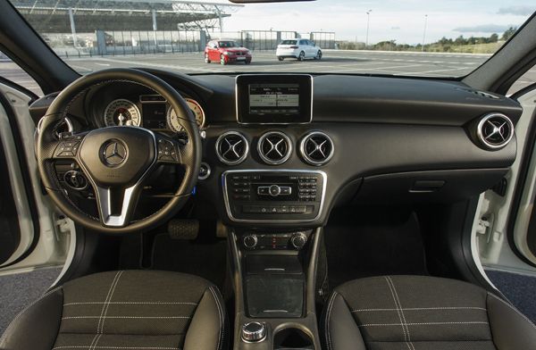 Comparativa: Audi A3 Sportback 2.0 TDi vs BMW 118d y Mercedes A 200 CDI BE