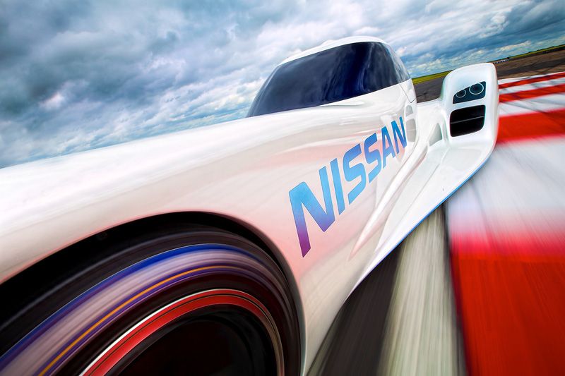 Nissan ZEOD RC, rayos y truenos eléctricos