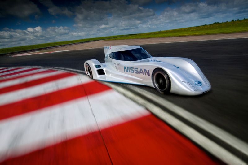 Nissan ZEOD RC, rayos y truenos eléctricos