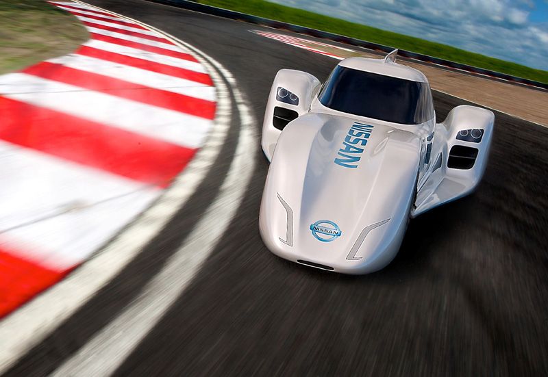 Nissan ZEOD RC, rayos y truenos eléctricos