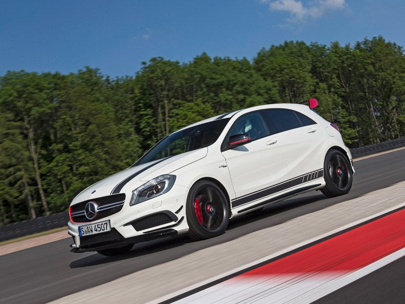 Mercedes A 45 AMG, contacto