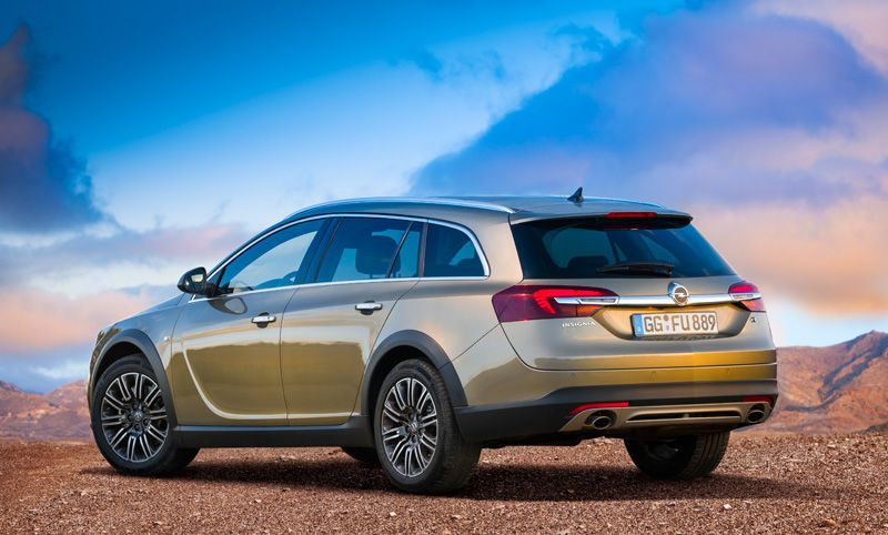 Opel Insignia Country Tourer, familiar campero