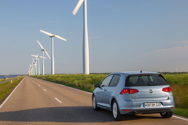 Contacto VW Golf TDI BlueMotion, súper ahorro