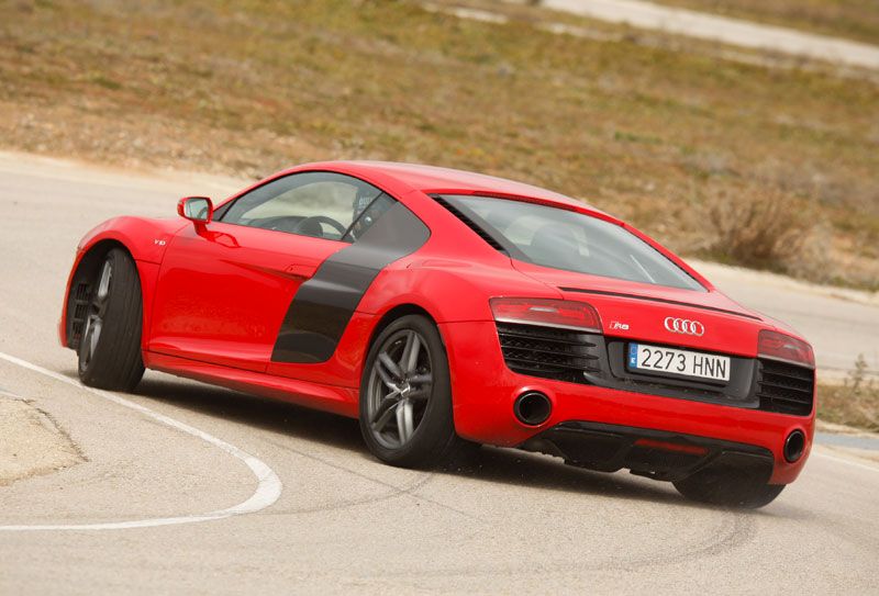 Prueba: Audi R8 V10, Ferrari con aros