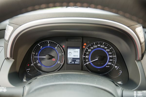 Comparativa: Lexus RX450h vs Infiniti FX 3.0D, SUVs de diseño