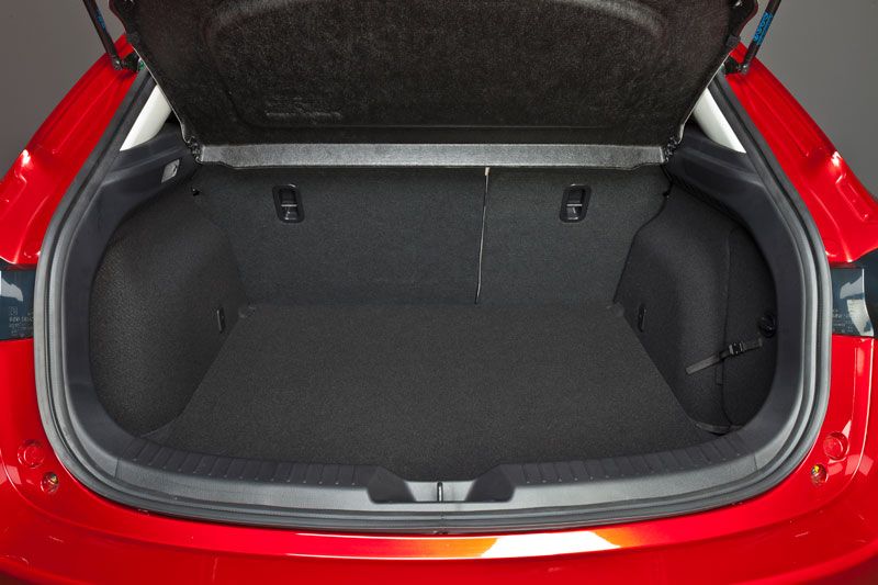 Contacto: nuevo Mazda3