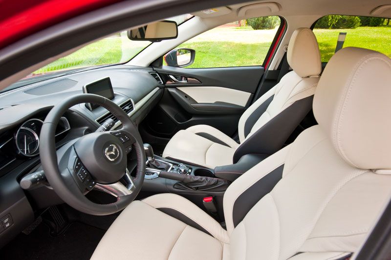 Contacto: nuevo Mazda3