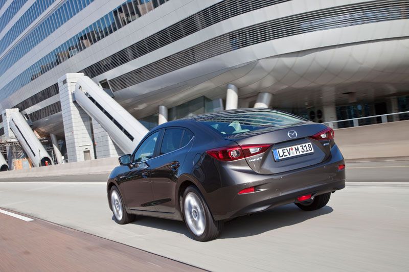 Contacto: nuevo Mazda3