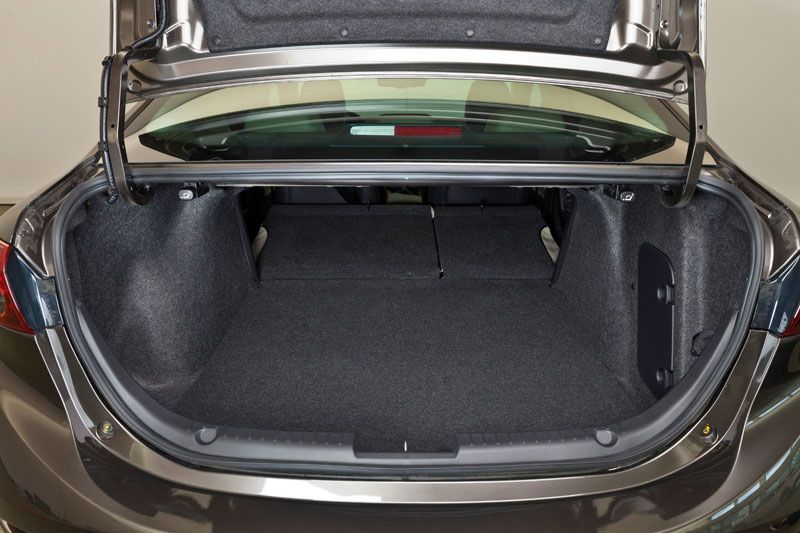 Contacto: nuevo Mazda3