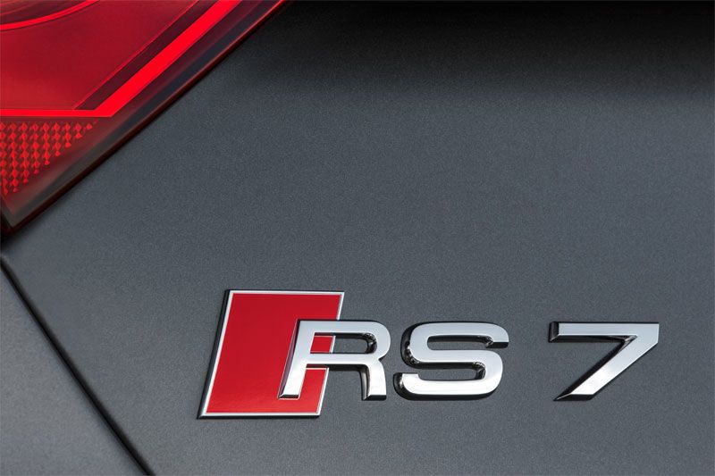 Contacto: Audi RS7, sígueme... si puedes