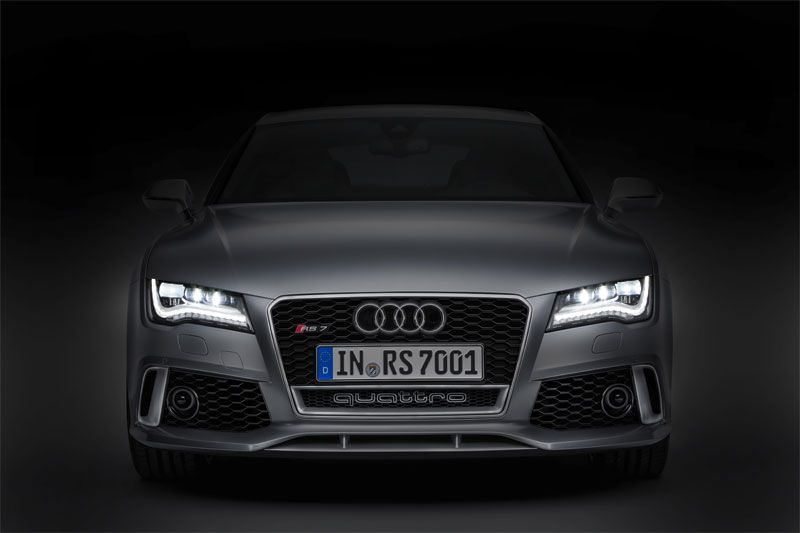 Contacto: Audi RS7, sígueme... si puedes