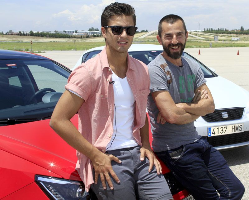 Maxi Iglesias y Santi Millán en el Reto AUTOPISTA