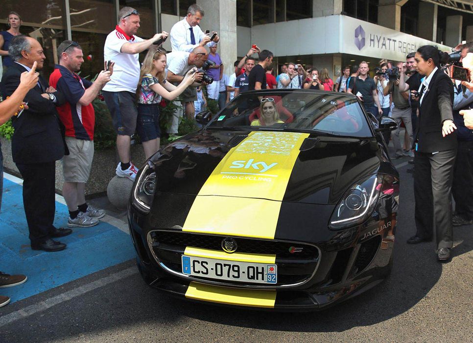 Chris Froome se lleva un Jaguar F-Type a casa